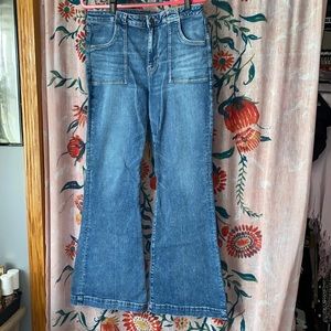 American eagle High waisted flare 16 Long